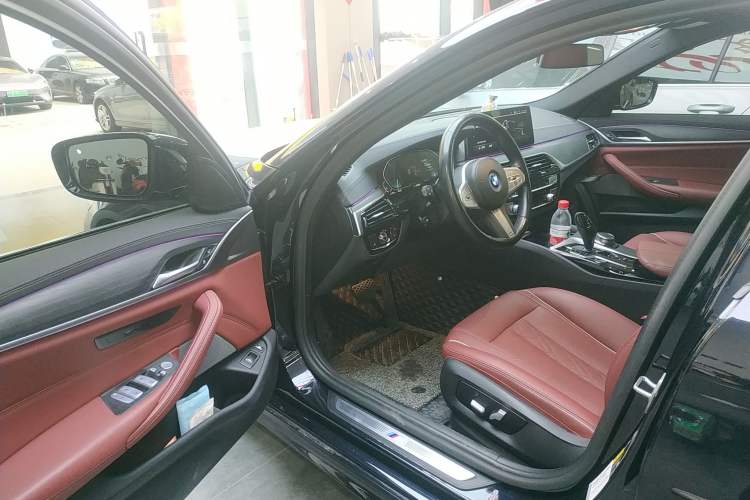 Used BMW 5 Series New Energy 2022 Restyled 535Le M Sport Package Driver Seat