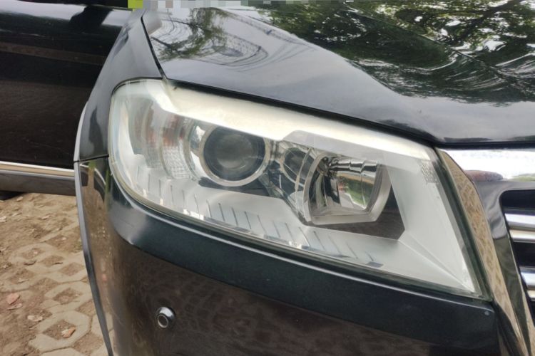 Used Haval H6 2017 Red-Label Sport Edition 1.5T Automatic Two-Wheel Drive Luxury Model Right Front Headlight