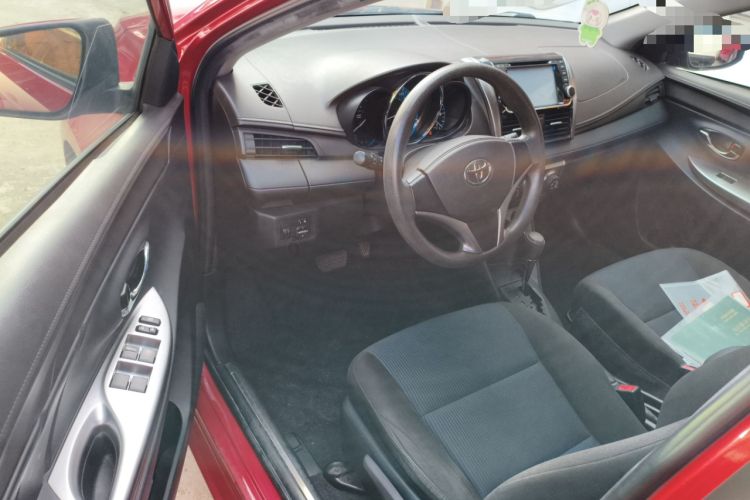 Used Toyota YARiS L Zhi Xuan 2015 1.5E Automatic Charm Edition Driver Seat