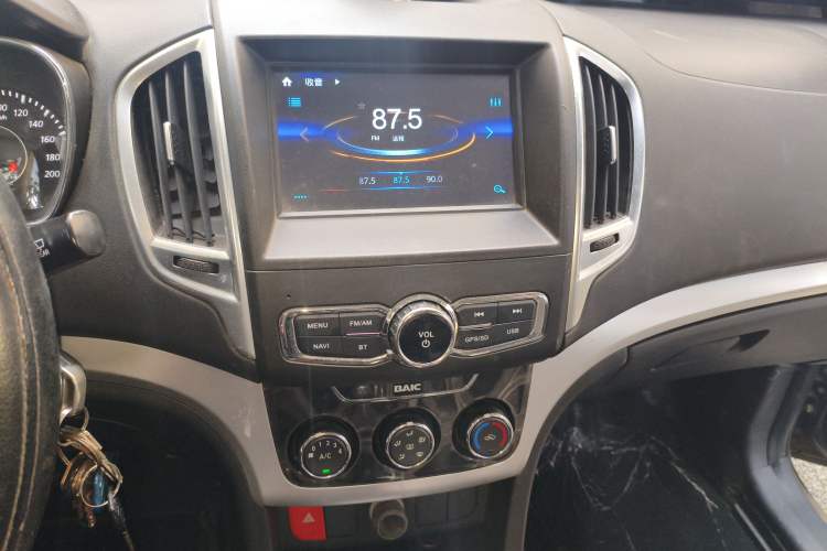 Used HYOSOW H3 2015 1.5L manual luxury version Audio And AC Panel