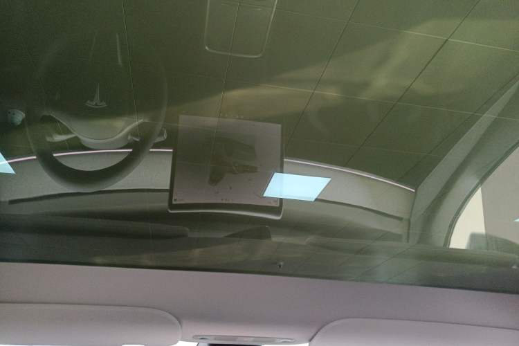 Used Tesla Model Y 2024 Rear-Wheel-Drive Version Headliner