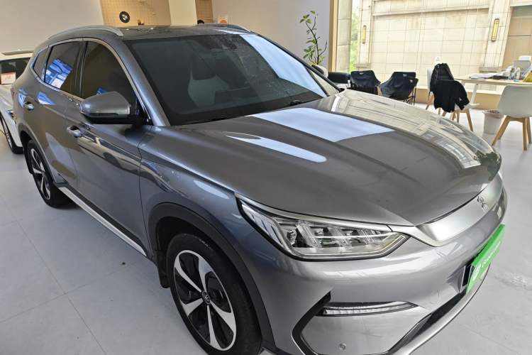 Used BYD Song PLUS New Energy 2021 EV Deluxe Model Front Right 45 Deg