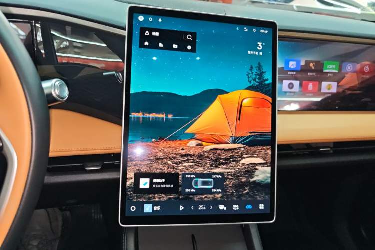 Used Geely Galaxy L7 2024 1.5T 115 km PLUS Dragon Edition Audio And AC Panel