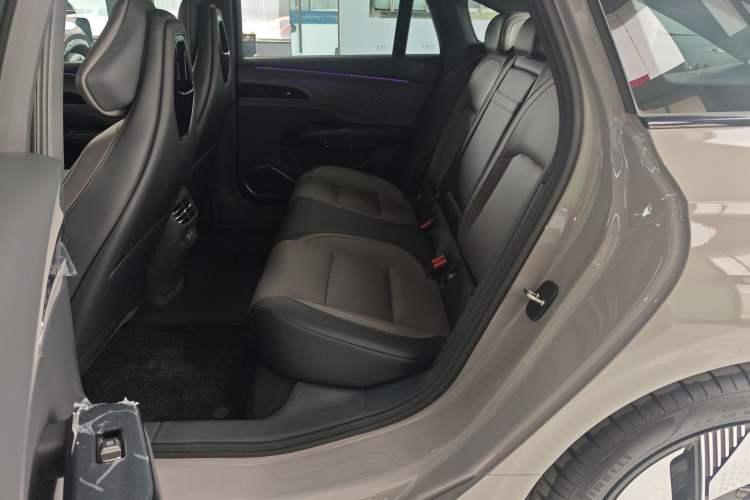 Used Hongqi EH7 2025 640 All-Wheel Drive Smart Selection Edition Left Rear Seat