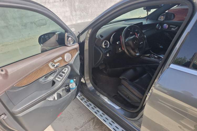 Used Mercedes-Benz GLC 2017 GLC 300 4MATIC Sport Edition
