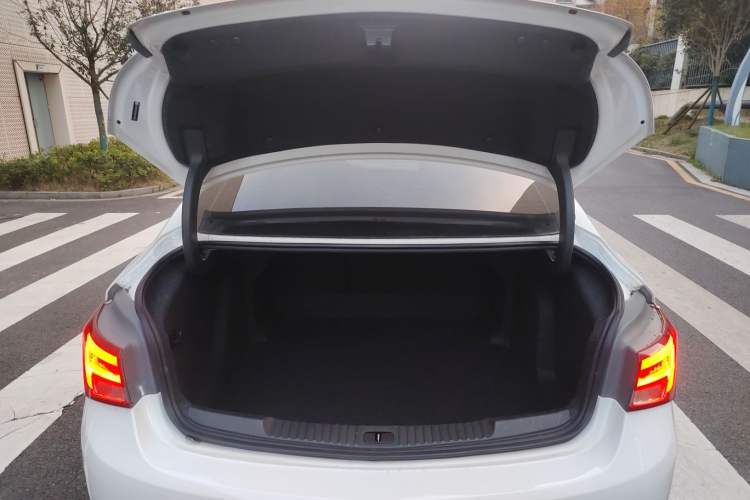 Used Buick Verano 2018 Sedan 15S Automatic Leading Model
