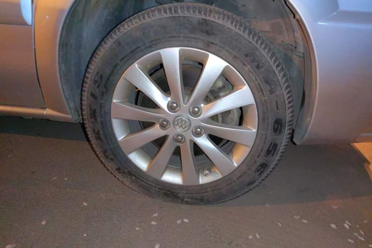 Used Buick GL8 2014 2.4L Classic Edition