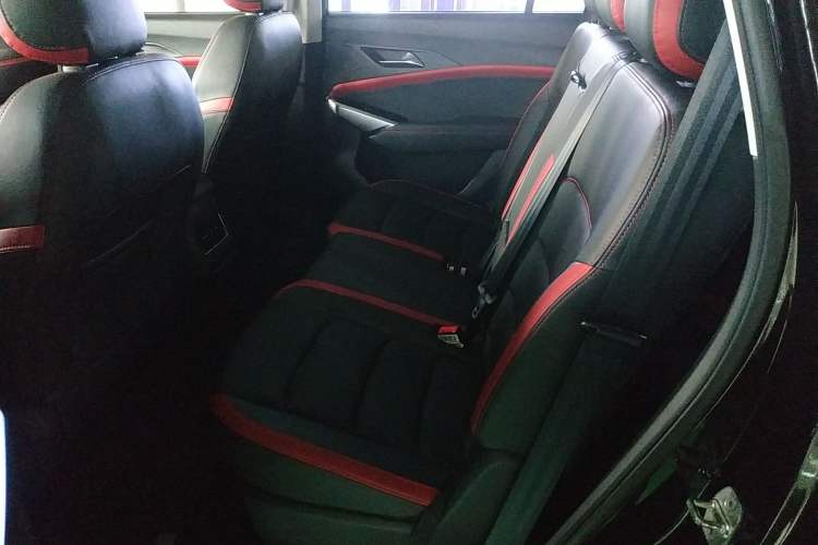 Used SOL X8 2021 300T DCT Leading Smart Connectivity Version 7 Seats