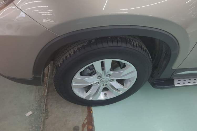 Used CHANGAN CS75 2016 1.8T Automatic Elite Model China IV Standard Left Front Wheel Hub