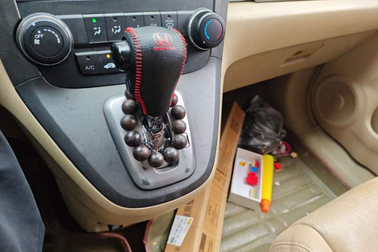 Used Honda CR-V 2010 2.0L automatic two-wheel drive urban version Gear Lever