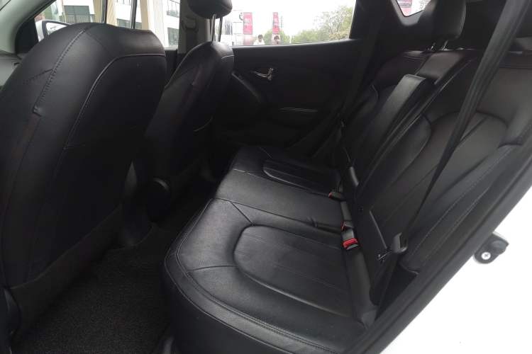 Used Hyundai ix35 2013 2.0L Automatic Two-Wheel Drive Smart GLS China IV Standard Left Rear Seat