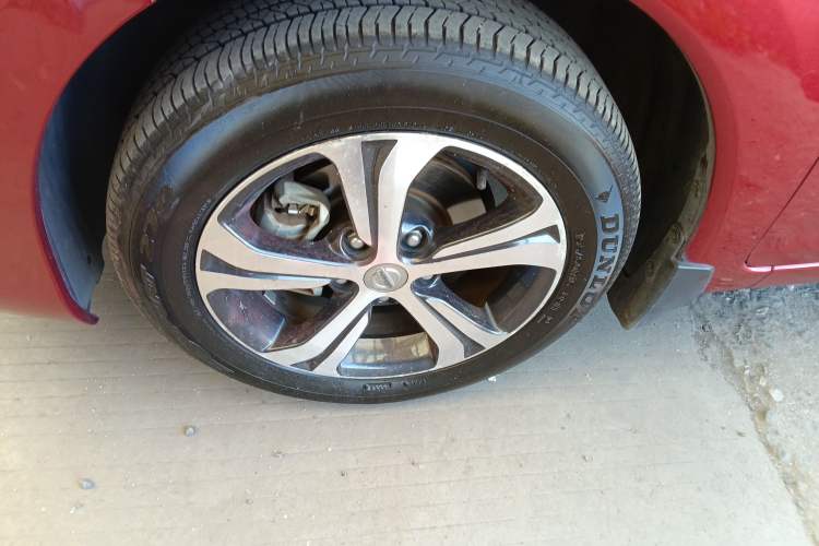 Used Nissan Tiida 2016 1.6L CVT Smart Drive Edition Left Front Wheel Hub