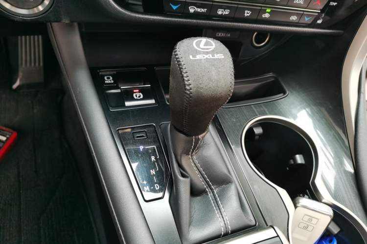 Used Lexus RX 2020 Revised Version 300 Two-Wheel Drive Elite Edition Gear Lever