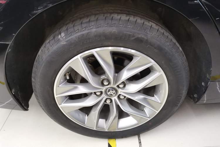 Used Toyota Avalon 2019 2.0L Luxury Edition China VI Standard
