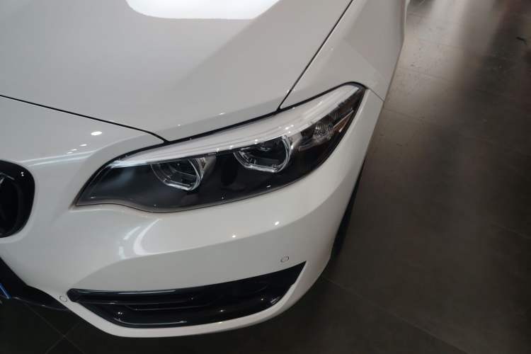 Used BMW 2 Series (Import) 2019 225i Convertible Coupe Sports Design Package
