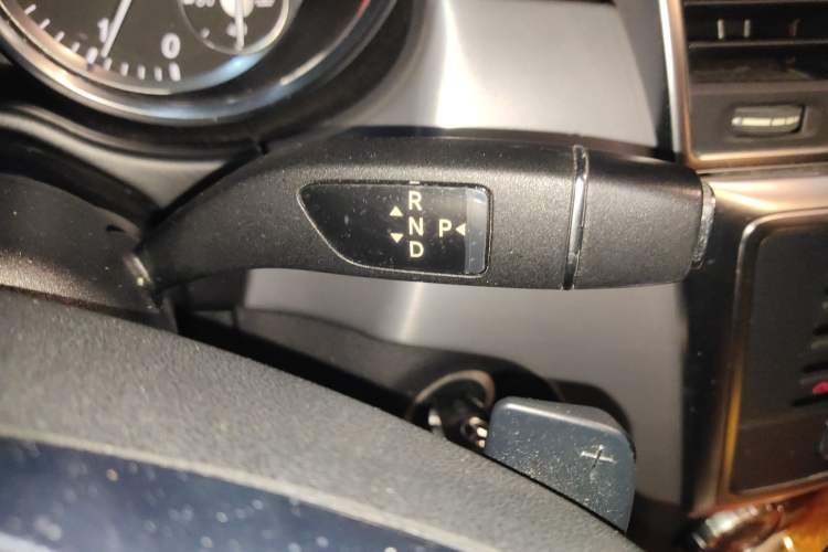 Used Mercedes-Benz M-Class 2014 ML 320 4MATIC
