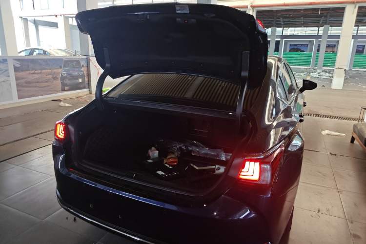 Used Lexus ES 2022 200 Excellence Edition