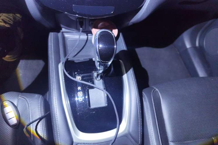 Used Nissan X-Trail 2017 2.0L CVT Comfort Edition 2WD Gear Lever