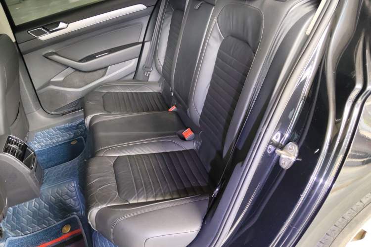 Used Volkswagen Magotan 2017 330TSI DSG Leading Model Left Rear Seat