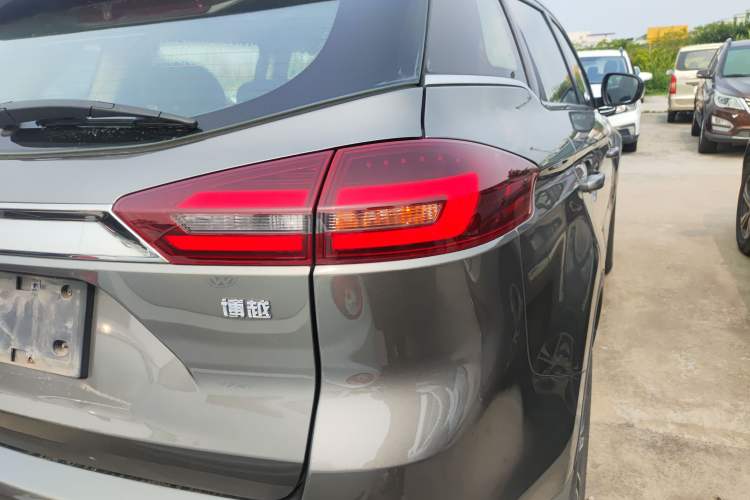 Used Geely Auto Emgrand X7 Sport 2018 1.8TD Automatic Two-Wheel Drive Smart Connect 4G Internet Edition
