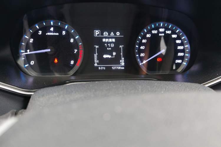 Used CHANGAN OSHAN X7 2020 1.5T Automatic Elite Edition Odometer Close Up