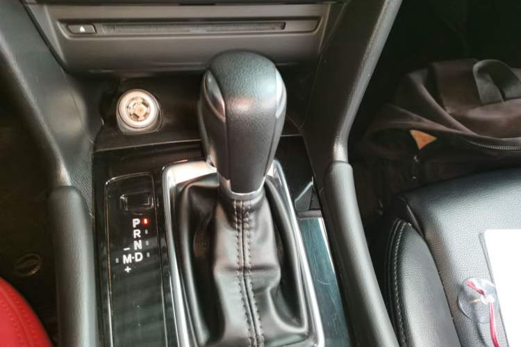 Used Mazda 3 Axela 2017 Sedan 1.5L Automatic Luxury Model Emission Standard China V
