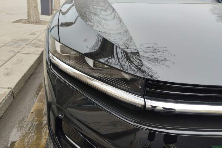 Used Volkswagen Magotan 2024 380TSI DSG Ultimate Edition Right Front Headlight