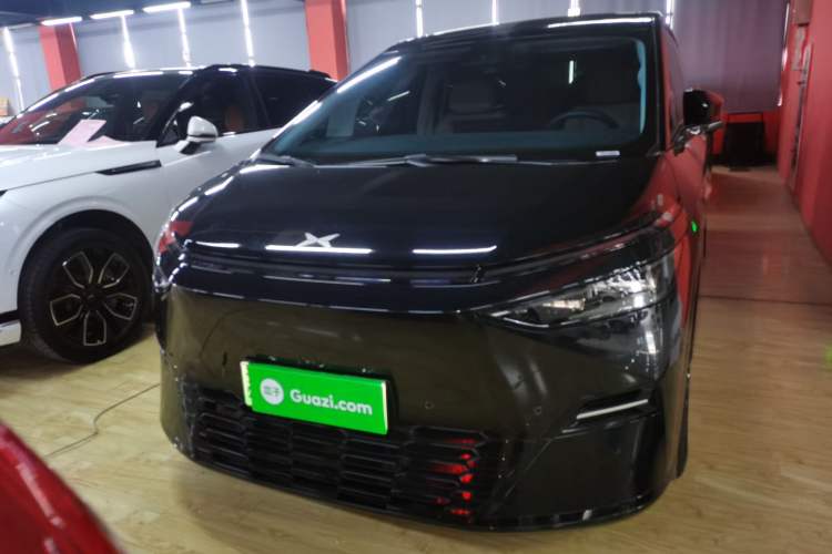 Used XPeng X9 2025 740 Ultra-Long Range Max Front