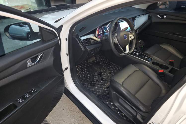 Used Changan Eado New Energy 2022 EV460 Smart Ride-Hailing Edition – Lithium Iron Phosphate
