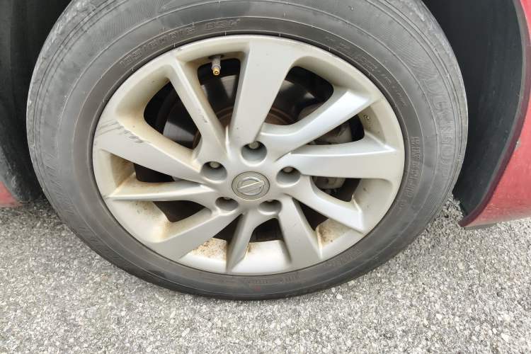 Used Nissan Tiida 2016 1.6L CVT Cool Dynamic Edition