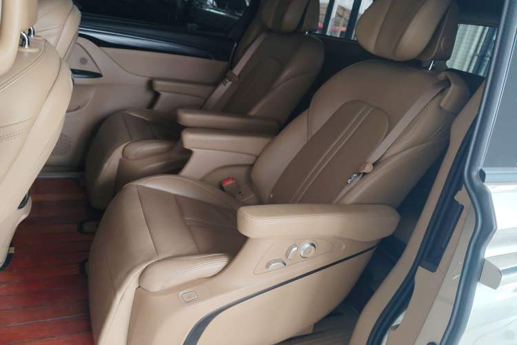 Used Buick GL8 2020 ES Land Cruiser 653T Flagship Model