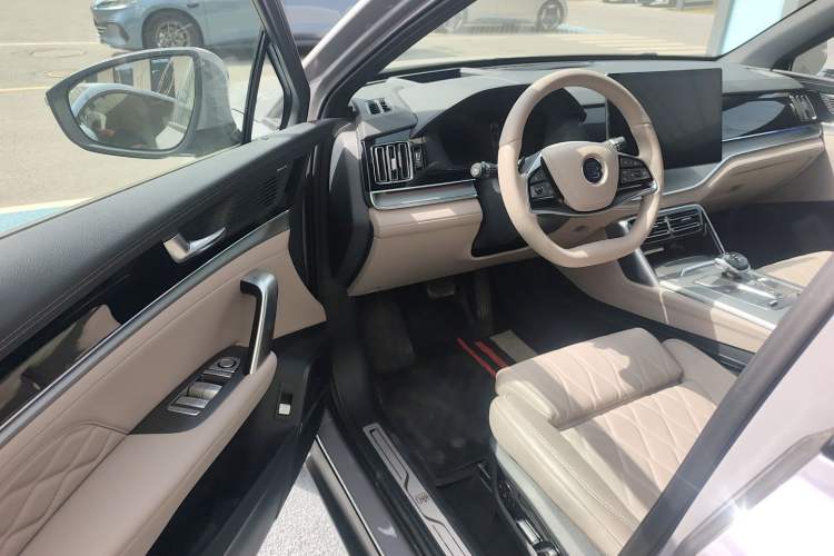 Used BYD Tang New Energy 2025 Intelligent Driving Version DM-i 115KM Flagship Edition Driver Seat