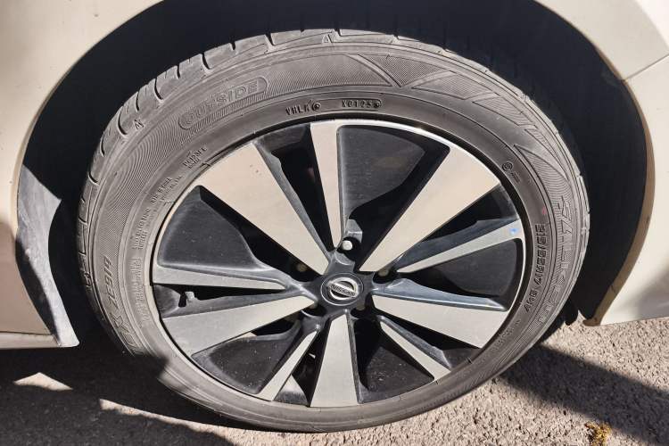 Used Nissan Teana 2021 2.0L XL Upper AD1 Smart Drive & Navigation Edition Right Front Wheel Hub