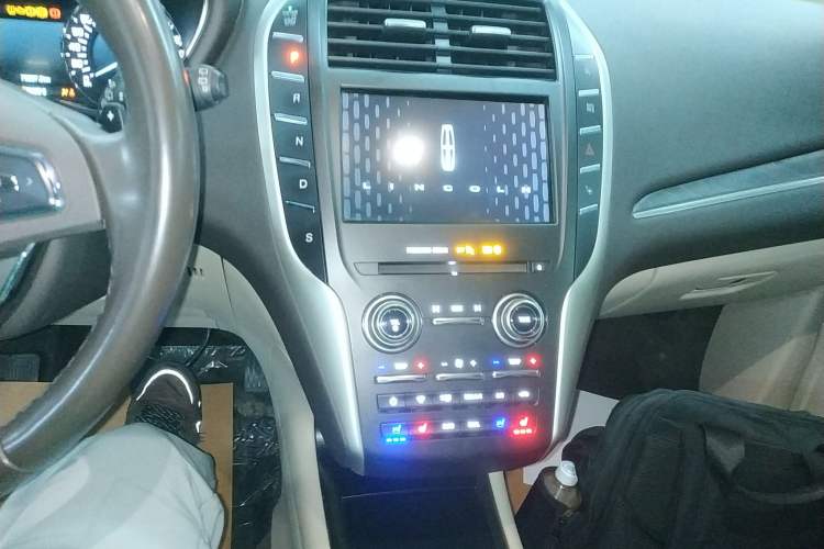 Used Lincoln MKC 2017 2.0T Two-Wheel-Drive Luxury Edition