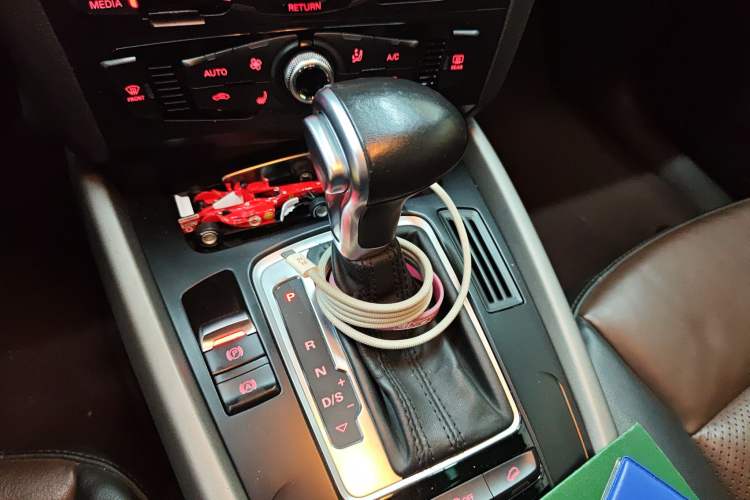 Used Audi Q5 2018 Collector's Edition 40 TFSI Ambition Model

