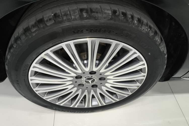 Used Mercedes-Benz E-Class 2021 Restyled E 300 L Luxury Edition
