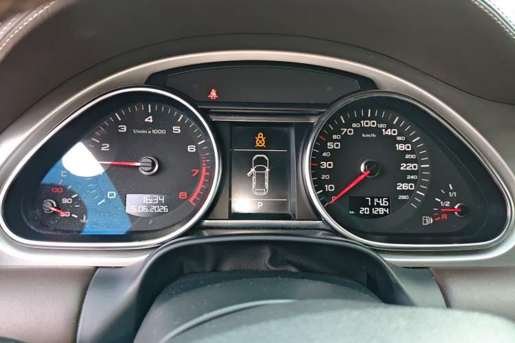 Used Audi Q7 2012 3.0 TFSI Comfort Model (200kW) Instrument Cluster