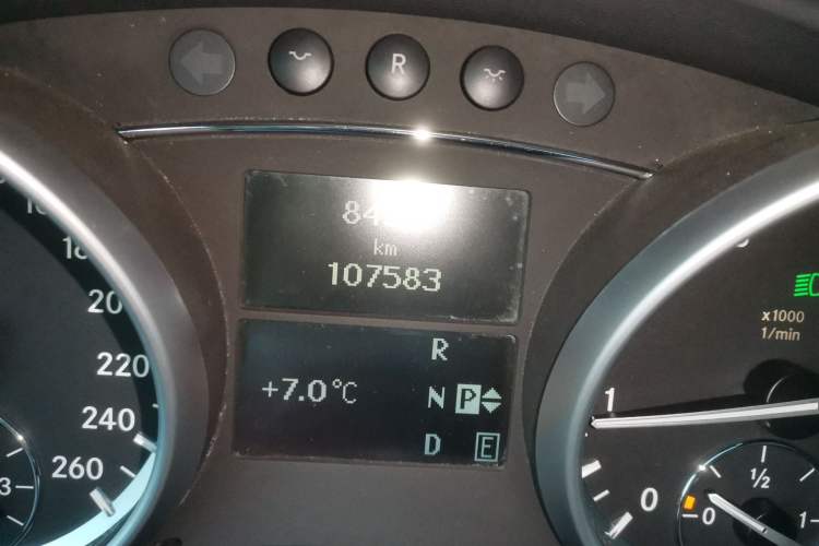 Used Mercedes-Benz R-Class 2011 R 350 L 4MATIC
