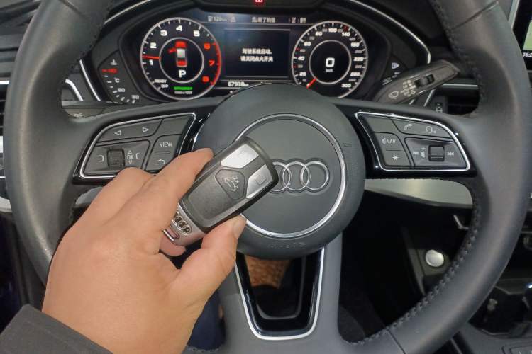 Used Audi A4L 2019 40 TFSI Fashion Edition China VI Emission Standard