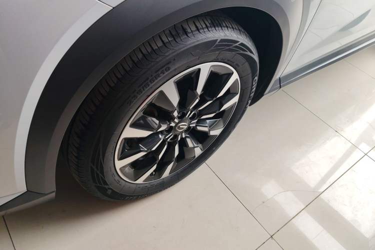 Used GAC Trumpchi EMKOO 2022 1.5T Supernova Pro Edition Left Front Wheel Hub