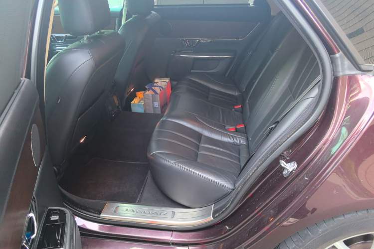 Used Jaguar XJ 2016 XJL 2.0T Two-Wheel-Drive Elegant Business Edition