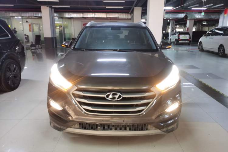 Used Hyundai Tucson 2015 1.6T Dual-Clutch Two-Wheel-Drive Smart Model Front