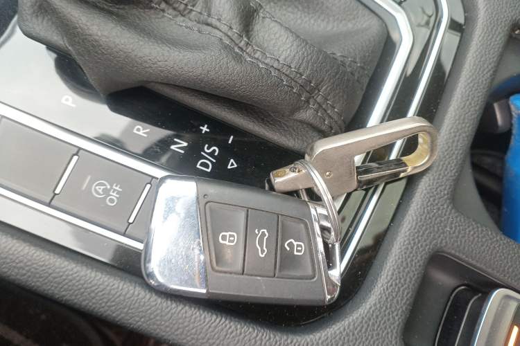 Used Volkswagen Magotan 2023 2 Million Units Limited Edition 330TSI DSG Leading Version