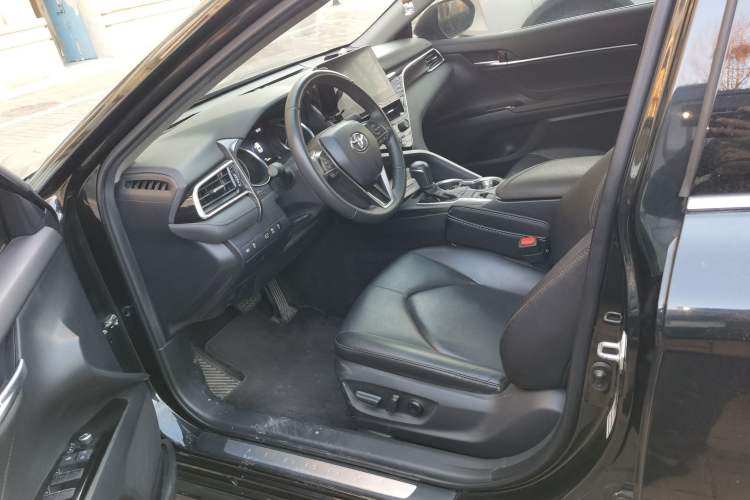 Used Toyota Camry 2023 2.0G Luxury Edition Left Front Seat