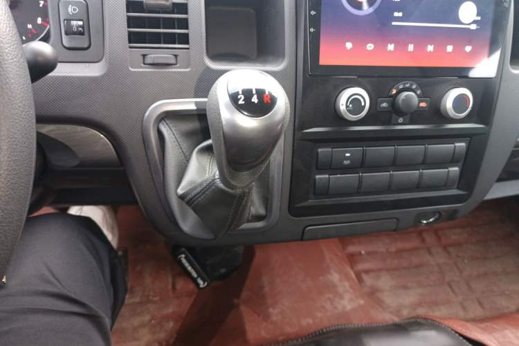 Used Foton Scenic G9 2024 2.4L Gasoline Commercial Version Long Wheelbase High Roof 2-Seater Van – 4K22D4M