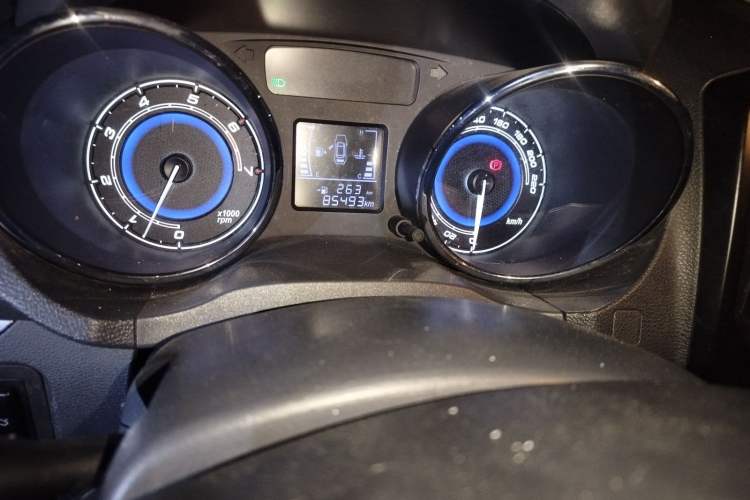 Used Cowin E3 2018 1.5L Manual Luxury Model