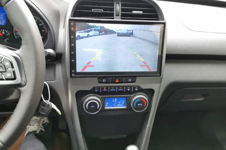 Used Chery Tiggo 3 2015 1.6L CVT ZhiShang Commemorative Edition
