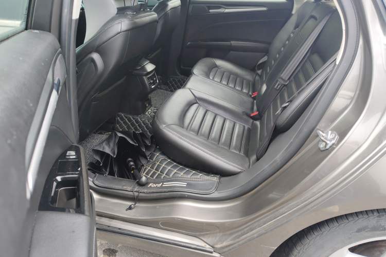 Used Ford Mondeo 2013 1.5L GTDi180 Fashion Edition Left Rear Seat