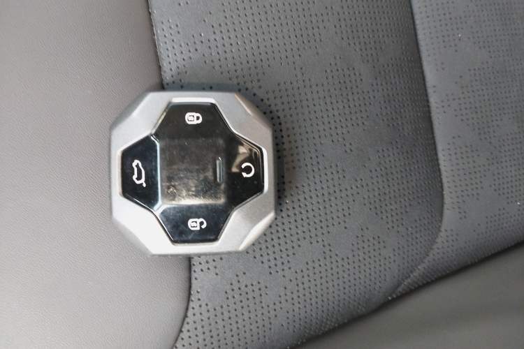 Used JETOUR Traveler 2023 2.0T All-Wheel-Drive CrossPRO
