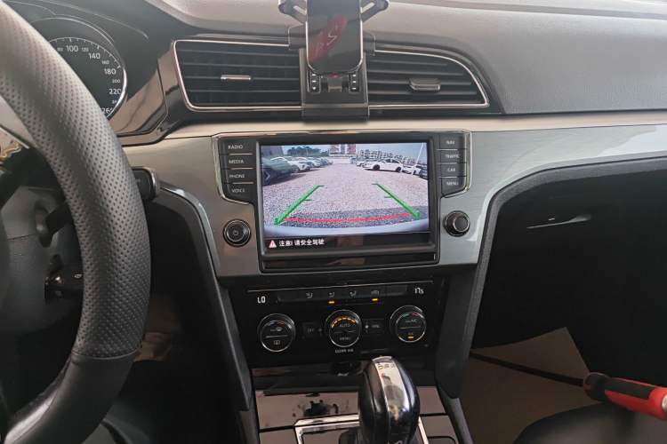 Used Volkswagen Lamando 2018 280TSI DSG Comfort Edition
